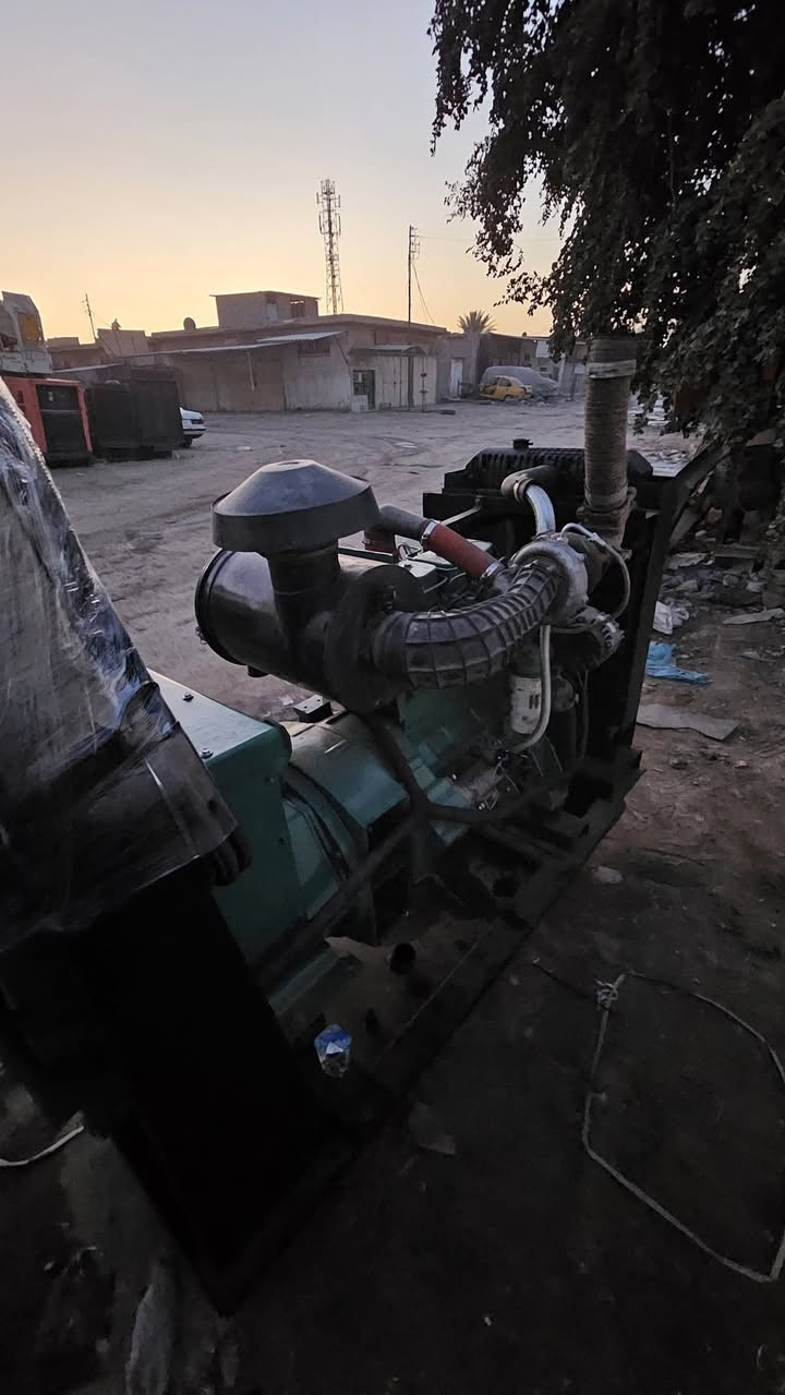 تبارك الله ......... السعر 38 ورقة 
مولد نوع كمنز 102.Cummins 
4 سلندر سوبر .. Soper  بلادي 
فحص مقطع فيديو وضمان . 
60KVa توليد ستامفورد مكفول 
راديتر كبير .  . شاشة نظام حماية 
واتو تشغيل ... 
مقطع على الحمل 
متوفر ... 
مولد مناسب للبيوت
 للمحلات التجارية 
متوفر كاتم وشاصي. السعر 38 💲
كادر الاصدقاء يرحب بكم 
صيانة ... موقعية وبمرآبنا الخاص . 
*********** وبيع .. المولدات
