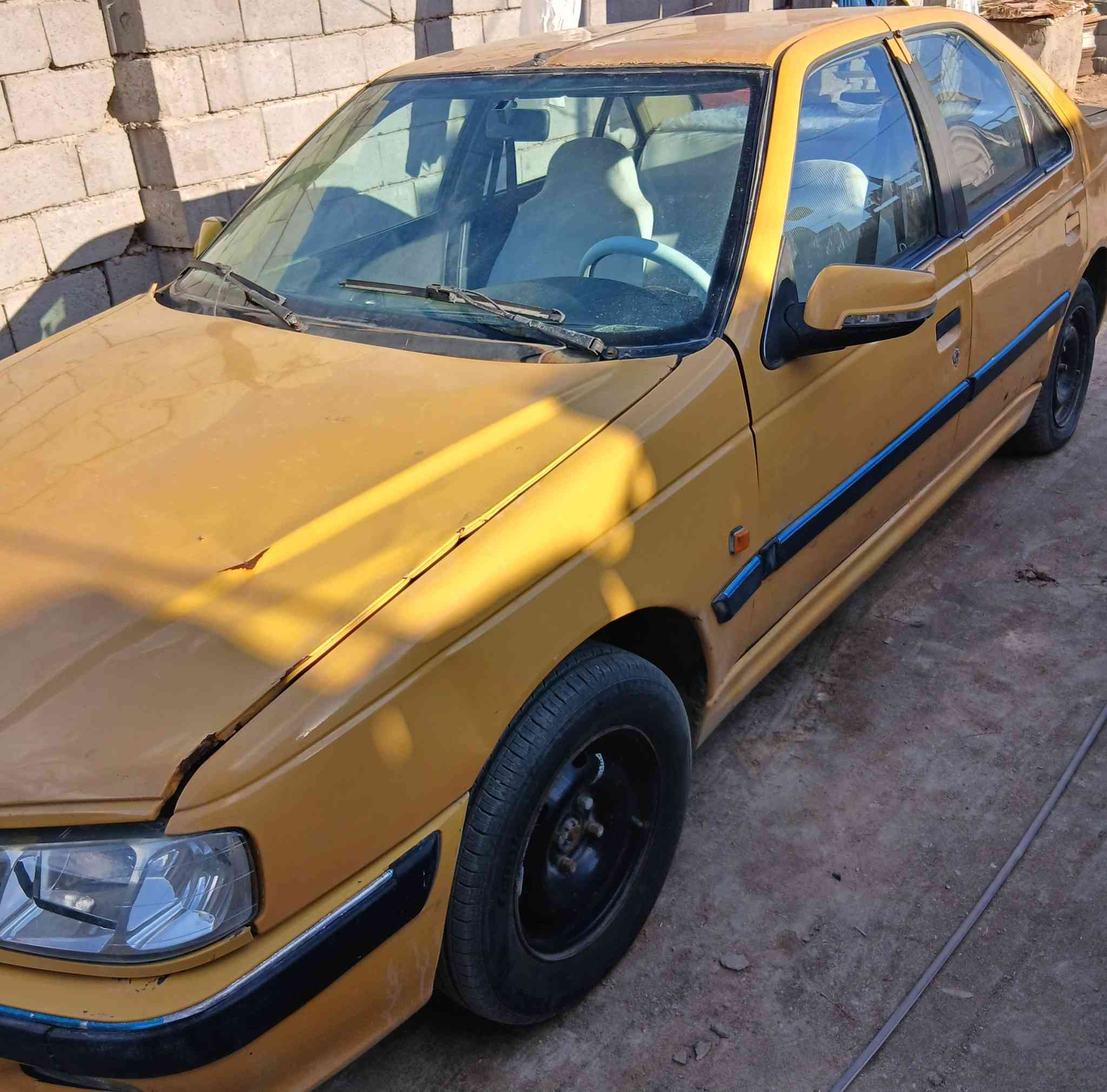 سلام عليكم سياره بيجو بارص موديل2015السياره جاهزه رقم بصره شرط التحويل مكينه وكير وتبريد خير من الله مكاني بصره الهارثه***********السعر35وبيها مجال مامتواجد على النت
