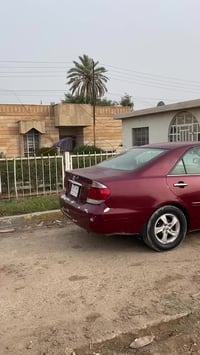 للمراوس كامري 2006 4 سلندر  ضرر جاملق عكس السايق وباب تعمير جوه النرما...