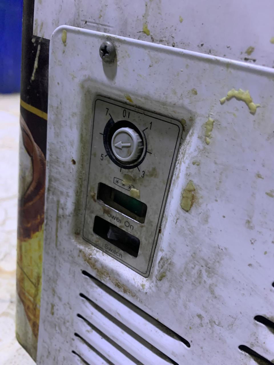 مجمده  ايسكريم للبيع سعر ٤٥٠   مكاني بغداد المحموديه               8درجات تبريد 
 *********** بي واتساب ✅
