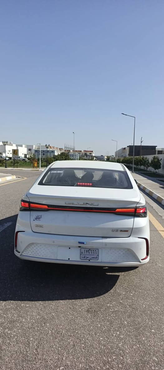 للبيع سياره بايك حره تترقم في جميع المحافضات
..BAIC U5 PLUS
 موديل .2026 زيرو صفر كيلومتر 
حره 
مواصفات فول 
بدن الماني ومكينه وكير ياباني دوش 

تحديد مسار
مثبت سرعة 
حساسات 360
كامرات 360
رؤيه محيطيه تنبيه مركبات جانبي
كشاف ضبابي 
مانع انزلاق 
كشنات جلد نابا الماني نفس المرسيدس 
تحكم كهربائي بكرسي السائق 
ارباكات امامي وخلفي 
محرك  تنفس طبيعي ميتسوبوشي ياباني 
هند بريك كهربائي 
جام كهرباء 
مثبت سرعه
العنوان ديوانية
السعر اني ماخذها ١٣٠ قبل يومين ان شاء الله بيها مجال
***********
