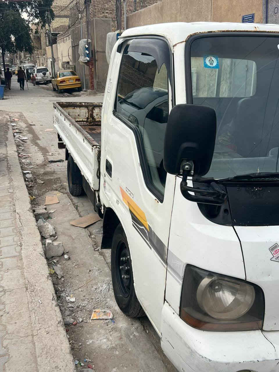 متوفر كيا ام عيون ام الحاكيه موديل 2001 رقم واسط انكليزي تحويل مباشر مشروع وطني سياره جاهزه اي نقص مبيهه مكاني بغداد مدينة الصدر السعر 55 بيهه فطر بشاصي ومصلح وبيهه ضربه تكمه ومصلحه جهه السايق ***********
