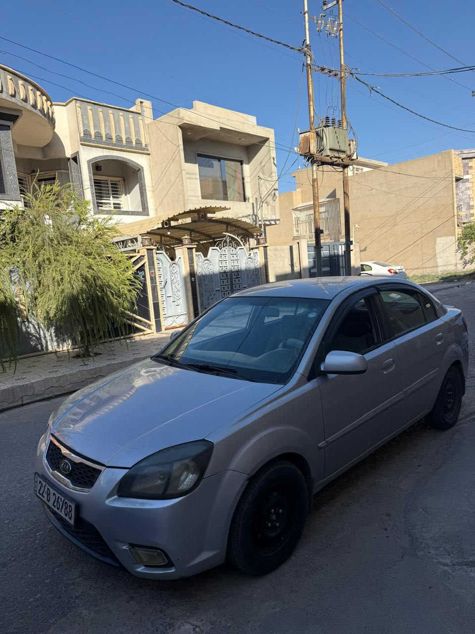 كيا ريو موديل 2011 مكينه 1600 گير اوتوماتيك  كابون بنزين بيها البوند  مبدل اصلي  سياره جاهزه بدون نقص مكينه گير صدر تخم تاير سياره كوبون  جاهزه  رقم اربيل السعر90 بيها مجال بسيط للاستفسار***********
