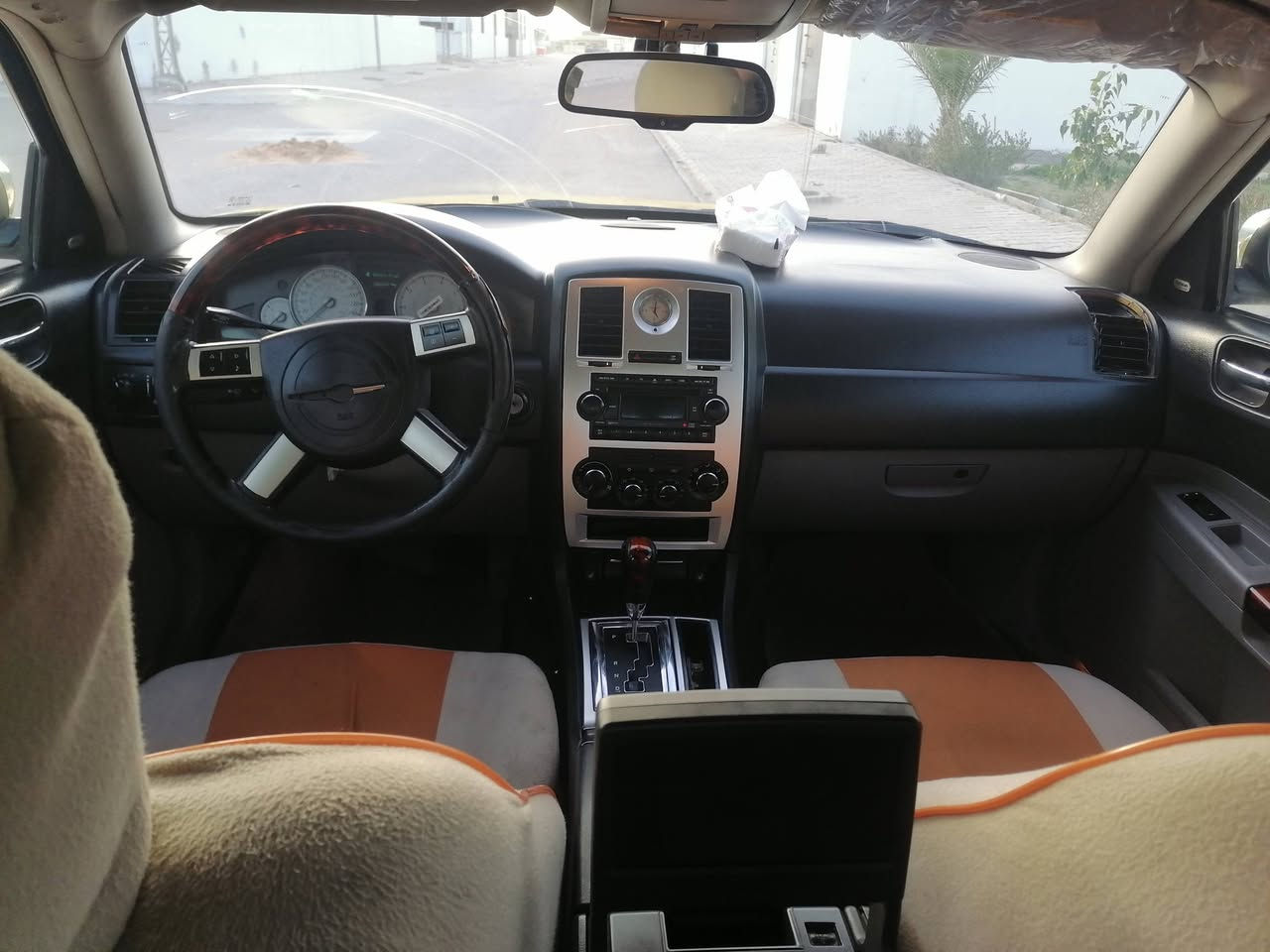 السلام عليكم
أوباما موديل 2010  ادوات 
كصتين
تبريد 
تحكم استيرن
 سلايد طكتين
تخم تاير
8 سلندر هيمي المكينة بيها صوت بطالة ابيع مكينه كايمه
السعر 32
***********
