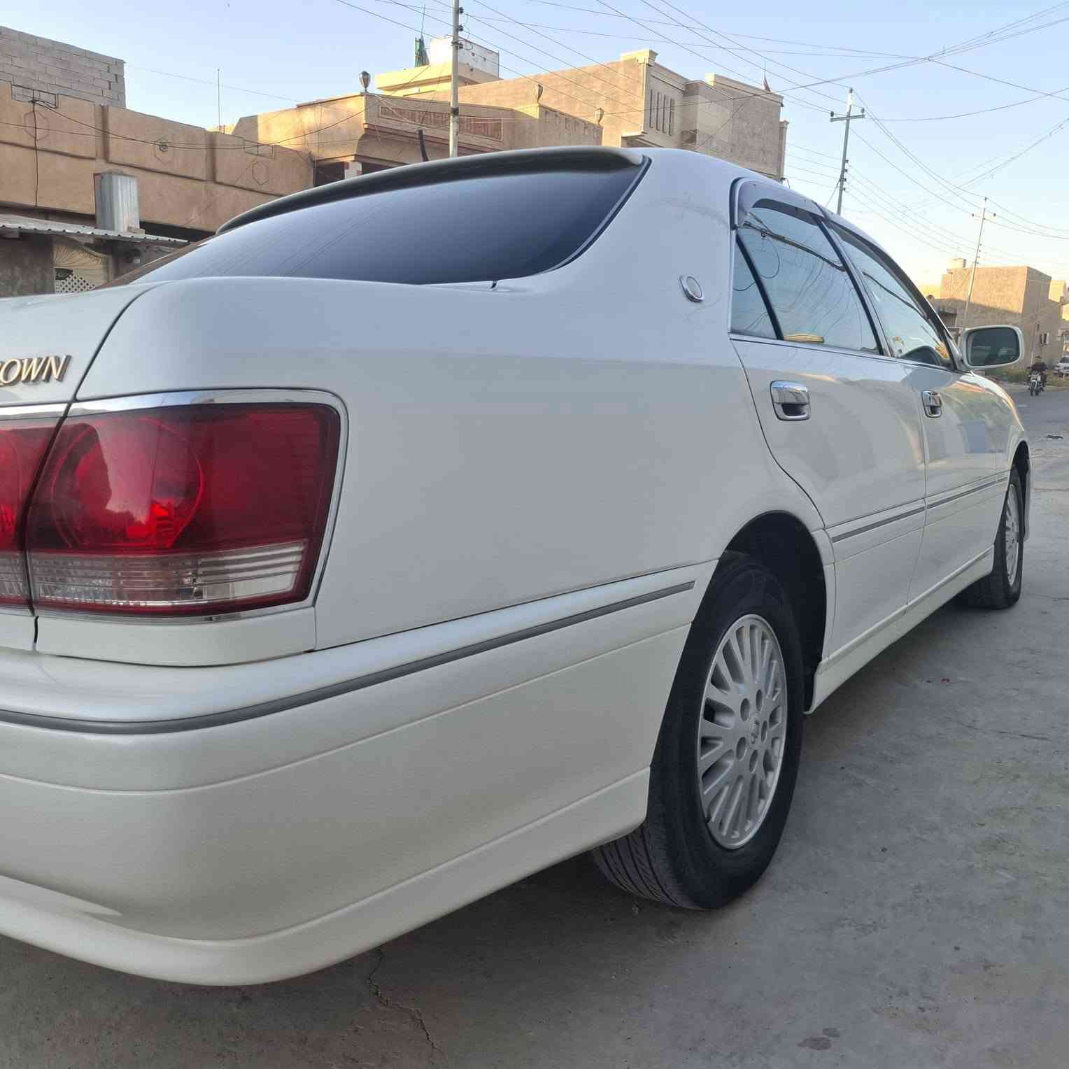 السلام عليكم
مكلف بلنشر اي استفسار اتصل بالرقم وبخدمتك 

( *********** ) 

للبيع او مراوس ياباني فقط حسب القناعه 

 تويوتا كراون ملكه اثلت اصل كرستال ابو عيون  
لون ابيض صدفي 
موديل 2002 
تسجيل جديد قرار ( 102 ) رقم بغداد انكليزي 
تستلم سنويه باسمك 

مكفوله كفاله عامه  من الكص والضربة والنقل جثه والرسميات 
فوول مواصفات اربع دكم شاصي 75 محرك ديفور الجبير 

سياره حلوه شرط احلى من الصور بالعافيه على الياخذها 
شرط سياره جانت مضمومه  بديها مرايه شخط مابي تجي وتشوف بعينك 

مواصفات /
فتحه 
شاصي 75 محرك ديفور الجبير 
كرستال امامي خلفي ابو عيون 
داخل جلد 
كشنات كهرباء 
ستيرن كهرباء 
شاشه 
جنجر 6 اقراص 
تبريد خلفي 
ثلاجه 
برده خلفيه 
دمام خلفي 
ساحات خلفيه 
سنتر لوك 
جام كهرباء 
مري شفط + هيترات 
سبلت امامي متحرك 
ريمونت قفل وفتح 
جام اخظر بلادي 
لايت زنون بلادي 
بك لايت ابو عيون بلادي 
كير عادي + اوتوماتيك 
شفتات بلستيرن  

مكان السياره قضاء بلد 
للاستفسار اتصل وتدلل 
( *********** )
