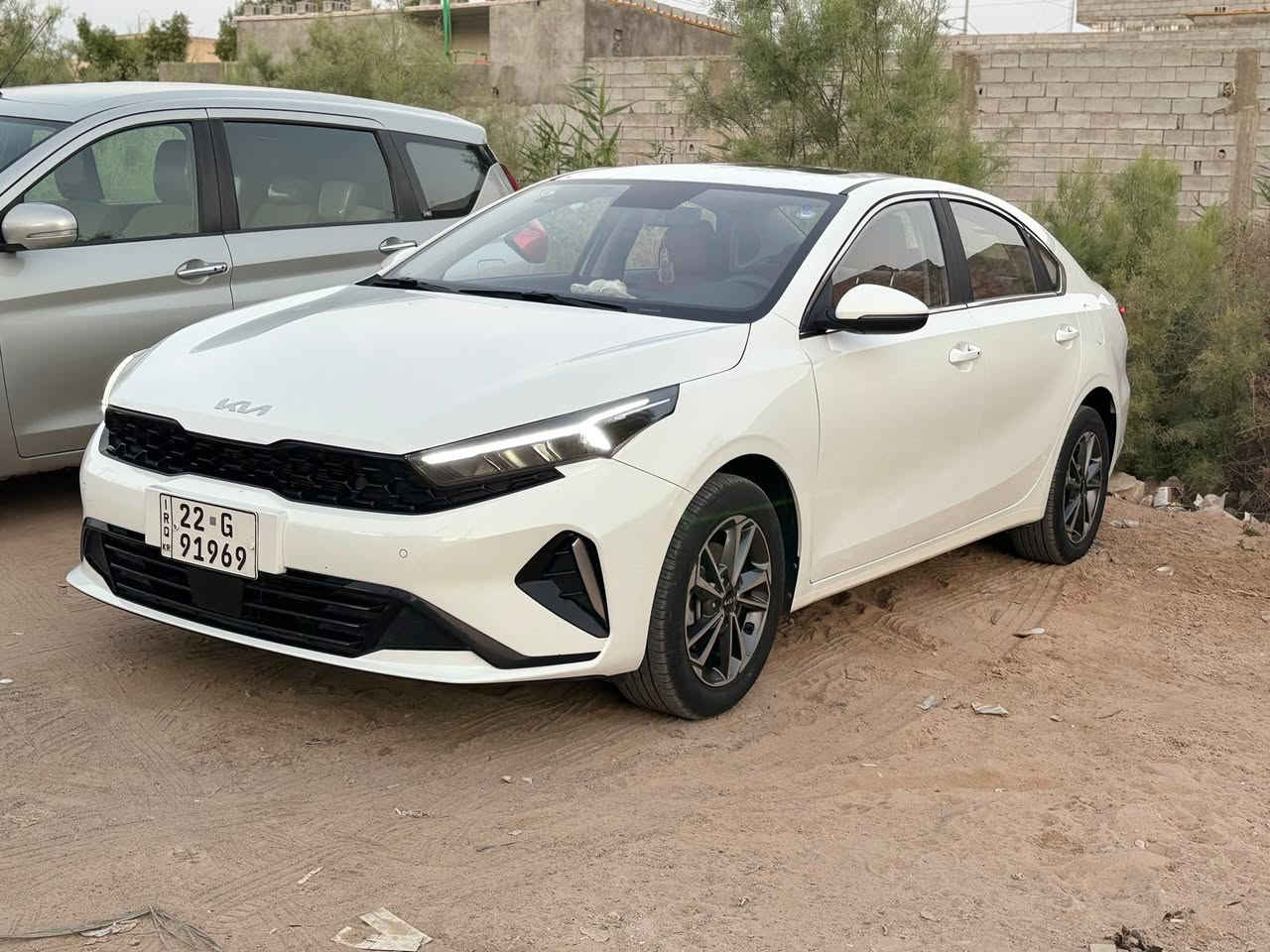 سلام عليكم
كيا k3 خليجي 2024 فول تجميع صيني ماشية 37 الف كفالة عامة من الضربة والصبغ والتبديل ماعدا كم شخط مامبينات …. جاهزة من كلشي رقم اربيل جديد ب اسم شركة تحويل او وكالة هزة بعدهه مامنتهيه … كشنات جلد لون مميز ..
تايرات جدد توني شادهن ماتصرف عليهه دينار فقط الجامة الامامية مفطورة رايدهه 142 وبيهه مجال بسيط للشراي وتدللون ماتعجبك تولي فدوه الك … عنواني البصره /شط العرب/ الجزيرة 
للاستفسار :***********
متواجد واتساب
