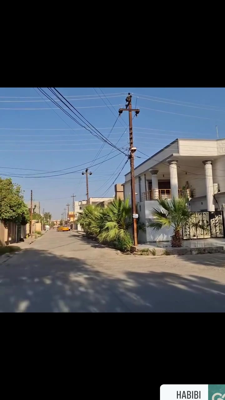 ت

📢 دار للبيع – بناء حديث ومواصفات راقية

الدار مطلوب على مصرف العقاري 80 مليون 

العنوان كركوك حي الجامعة مقابيل مدرسة الشهباء 

📍 الموقع مميز وعلى شارع 25 متر
📐 المساحة: 200 متر + فضل 20 متر

✨ مواصفات الدار:

• 3 غرف نوم واسعة
• استقبال أنيق
• صالة معيشة مريحة
• مطبخ حار + مطبخ بارد
• 3 مجاميع صحية
• صحيات خارجية للاستقبال
• صحيات داخلية للطابق الأول
• صحيات خاصة بالطابق الثاني
• بناء حديث بتصميم مغربي راقٍ
• فول مواصفات وتشطيب مرتب
• أغلب غرف الطابق الأرضي مزودة بسقف مغربي
• البيت جاهز للسكن ويتميز بخريطة عملية ومريحة للعائلة

🏠 دار تجمع بين المساحة الواسعة، الموقع المميز، والتشطيب الراقي.

📞 من أجل جميع التفاصيل والاستفسار:
***********
*********** (واتساب)

🏢 مكتب الحضارة للعقارات والمقاولات
كركوك – حي الواسطي / مقابل الاتصالات – عمارة الخيمة

✨ مكتب الحضارة… نعرض العقار الذي يستحق اهتمامك
