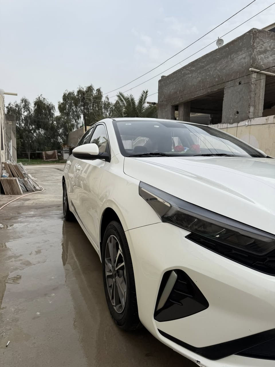 السلام عليكم كي 3 خليجي موديل 2024 موصفات فول واحد ع واحد كفاله عامه ماشية 28 ألف شرط التحويل المكان ديالى بعقوبه السعر خاص ***********
