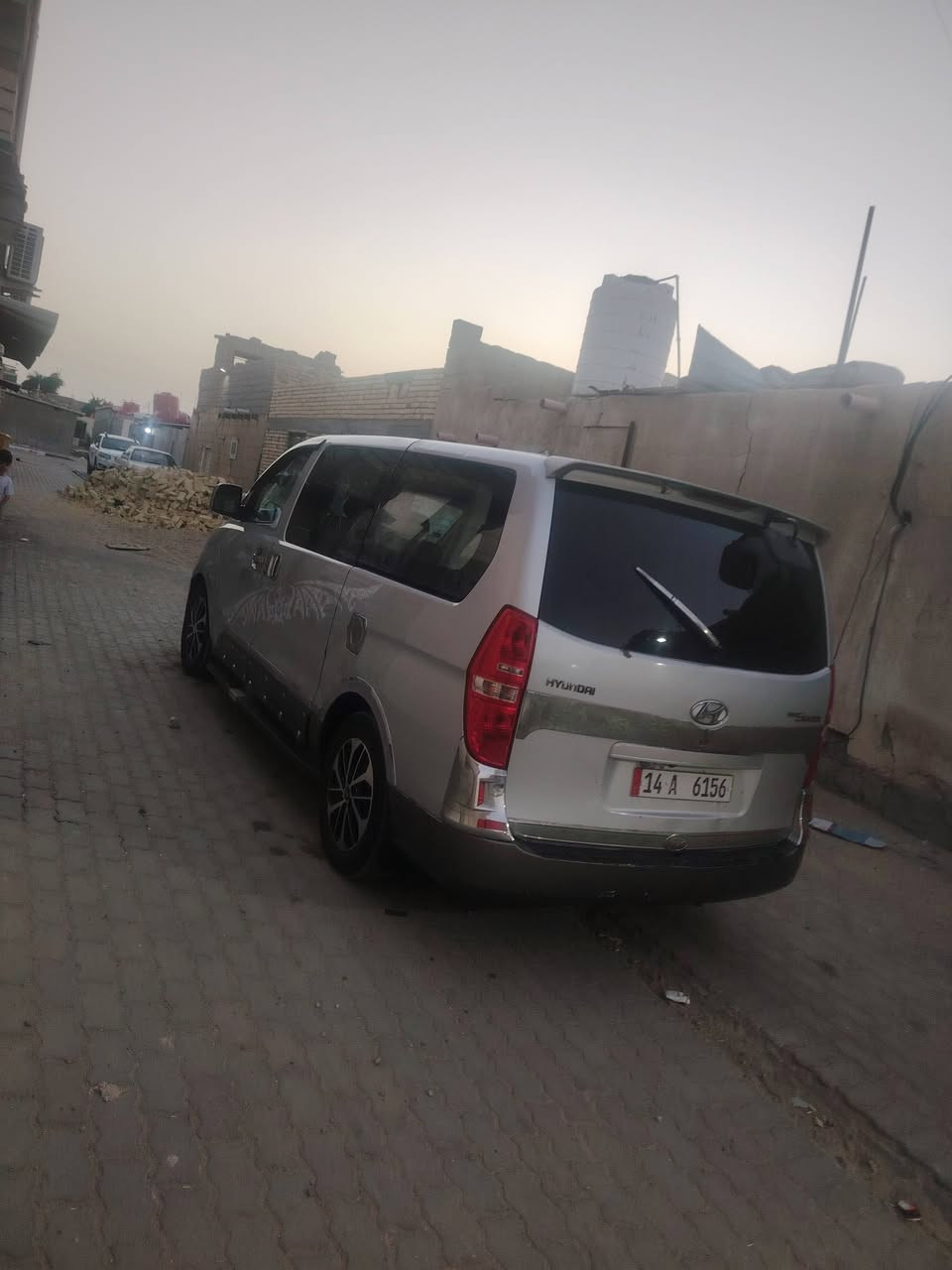 ستاركس 2009 سلفر مكفولة من الصبغ والضربة مكينة جديدة سبلاين 12 تخم تاير ويل كبvip رقم جديد بصرة بأسمي مدوشمة السيارة نظيفة مابيها اي نقص فقط جاملق السايق مبدل مكانها الزبير السعر 135 بيها مجال ***********
