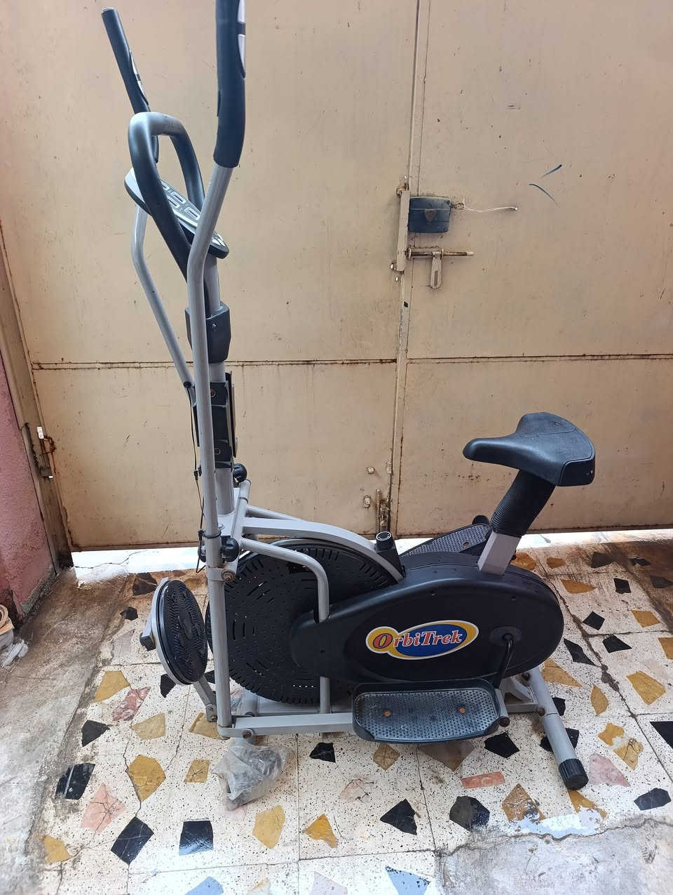 هذه الدراجة الرياضية معروضة للبيع.


**إذا كنت صاحب هذا الإعلان وتريد حذفه لأي سبب، رجاءا أرسل رسالة إلى الدعم الفني**