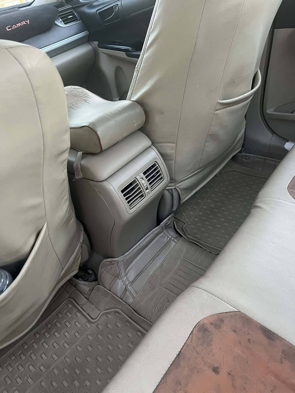 السلام عليكم 
للبيع 
تويوتا كامري 
موديل 2013
وارد  خليجي
سياره جاهزه 
رقم اربيل 
تحويل مباشر 
المحرك بي تنقيص قليل جدا 
كل شي مضبوط كير وصدر وكل شي

السياره كلش نظيفه 

سونار موجود مع الصور 
 السعر 140 وبيها مجال 

مكان السياره الانبار

للاستفسار ع رقم 

‭0783 828 8905‬
