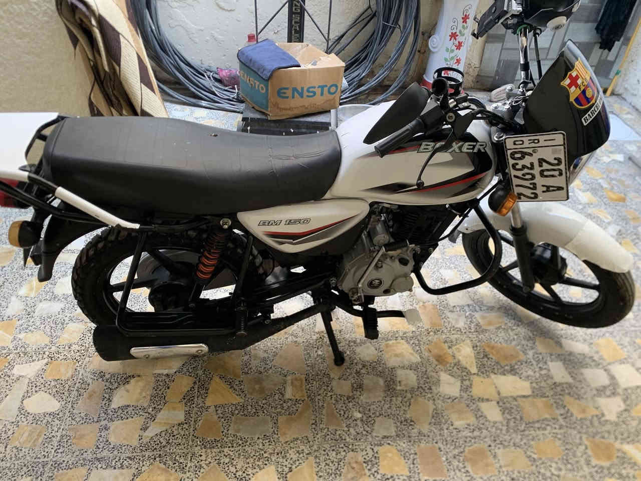 بوكسر كلاسك
موديل 2023 شهر 11 دراجه جديده ماشيه 8000 مكفوله من كلشي كهربائيات كله شغال  رقمه ديالى تحويل ثاني يوم سعره 2300 وبيها مجال مكاني بغداد مدينة الصدر 

للتواصل. ***********
