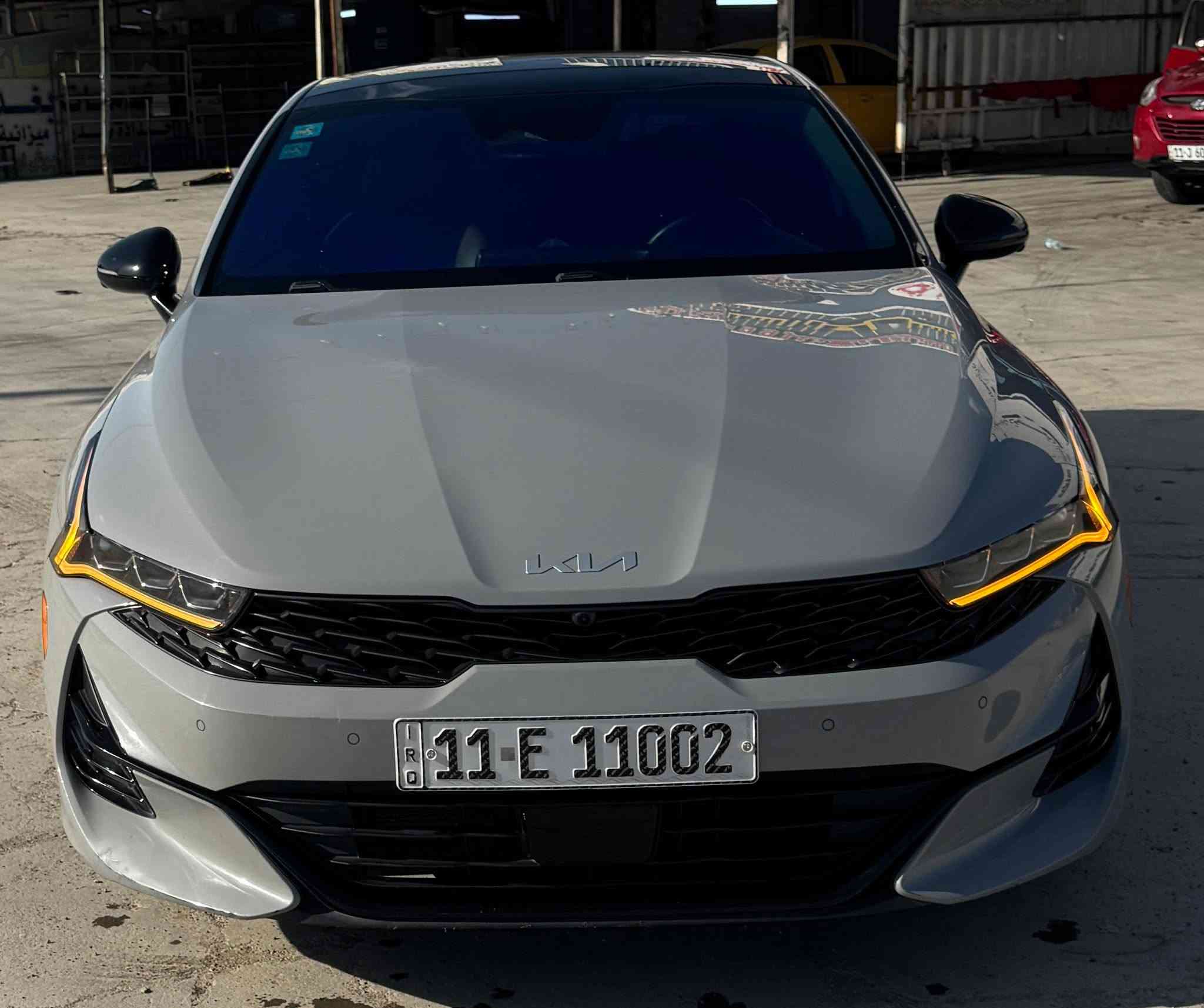 K5
موديل 2023 فول مواصفات 
وارد امريكي 
حادثهة قبق جنطة فقط 
دبل اكزوز +4وضعيات قيادة+بنرامة+شفتات بلستيرن +شاشة12انج 
5كامرات +كامرة محيطية
360درجة
اشاير بلمري
لون اسبنتي 
ماشية 60ميل
السيارة جاهزة للخير مناقصهة اي شي
الرقم بغداد المميز
السعر 220 بيهة مجال 
العنوان بغداد الغزالية 
رقم المبايل ***********
