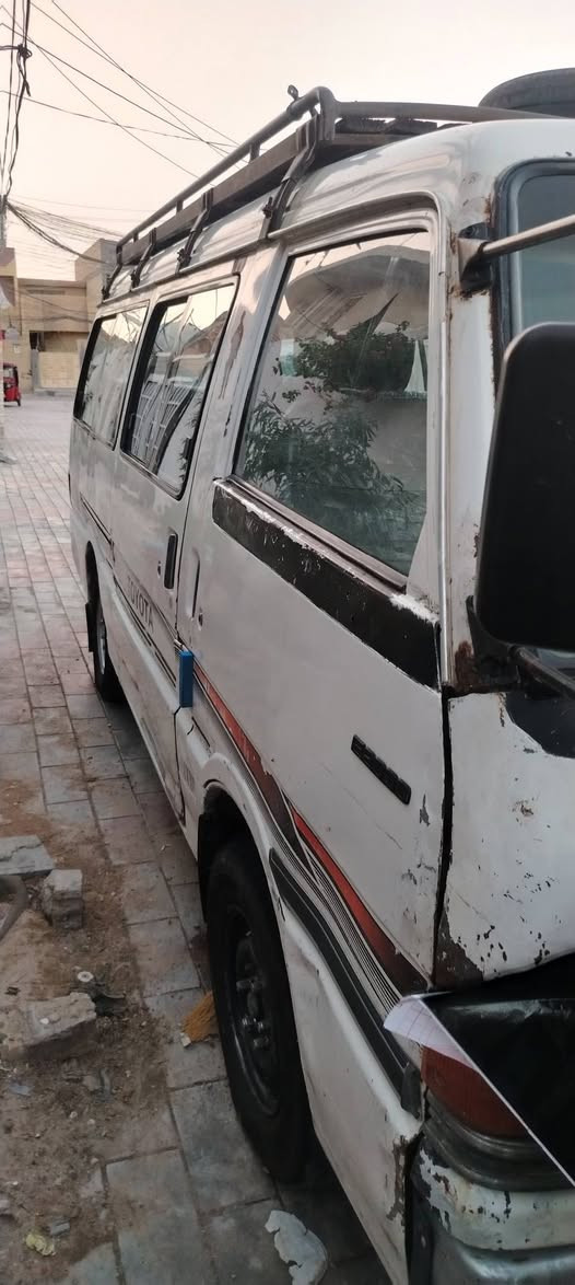 سلام عليكم
كيا مازدة للبيع محرك 3000 جديد لاتبخير ولاتنقيص كير جديد صدر توني مبدله    كشنات سياحي بلجيس  توني مدوشمهن  كاعيه جديده  سلف جديد باتري جديد سياره خطة حي العامل طب كراج  السعر 33 وبيهة مجال
***********
