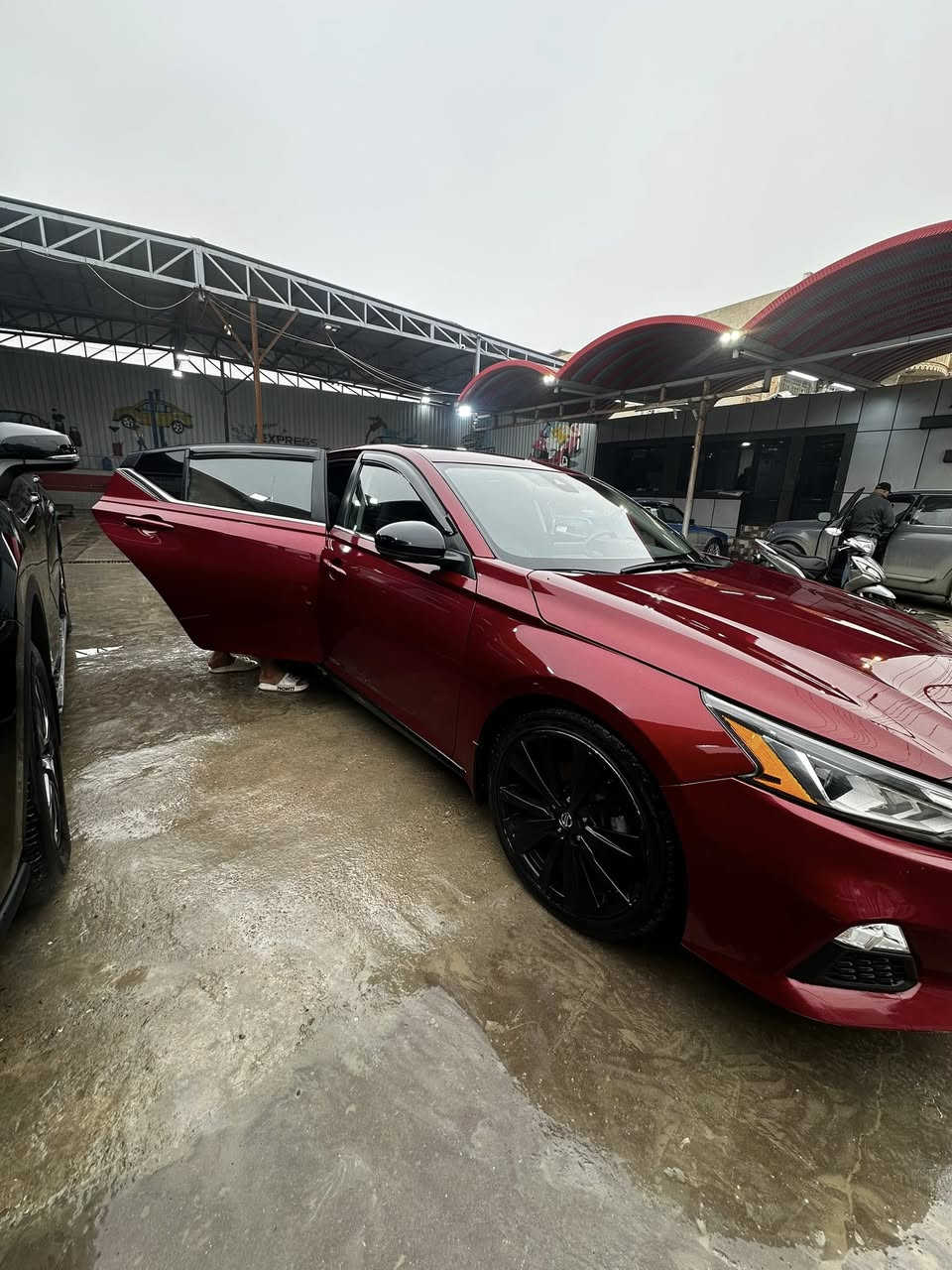 نيسان التيما  SR
موديل : 22 
مكينه : 2000
رقم.   : بغداد 
ضرر باب للصدر فقط 
بدون ايرباك 
البجم كبس الجنطه كبس 
بدون صبغ بدون بارد 
مواصفات فول ١/١
رادار امامي جانبي 
حساس خلفي 
توقف ذاتي امامي خلفي 
تحديد مسار
تثبيت السرعه 
فتحه سقف 
ويل رياضي 
تخم تاير جديد 
صدر امام خلفي جديد 
كل نقص مابيها 
ماشيه ٤٥ ميل 
السعر ١٧٥ 
عنوان ديالى بعقوبه 
رقم صاحب ***********
