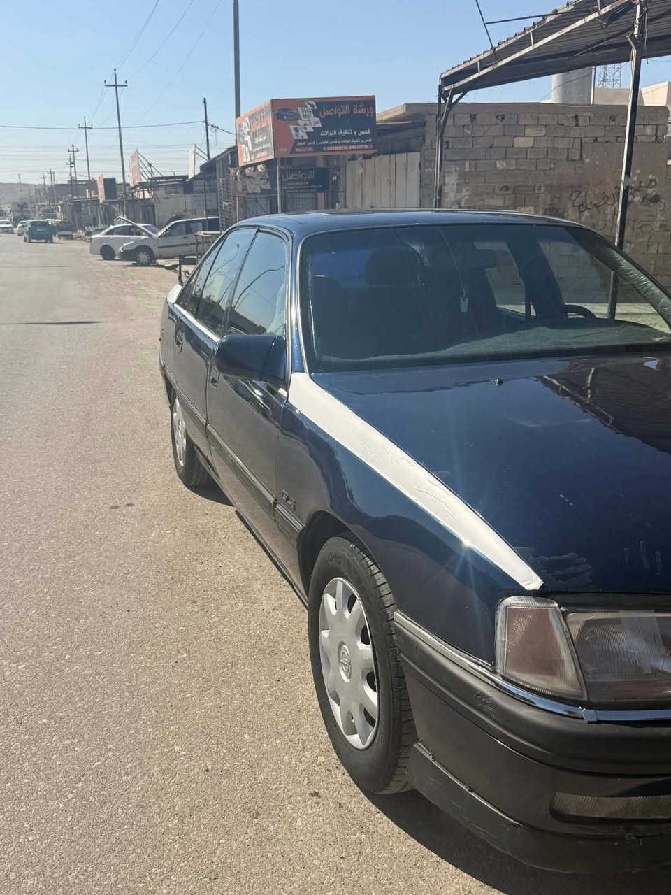 سلام عليكم اوميكا وارد ياباني تبريد بس ماانطي شغال بس غراضة كلها كاملة حجم 20بلاد السيارة مشروع وطني رقم كركوك تريد تحويل تريد وكالة دفتر بانزين بيها بيها ضربة ب جامرلغ السكن  اربع تايرات جواها كهربائياتكلها شغالة ***********
