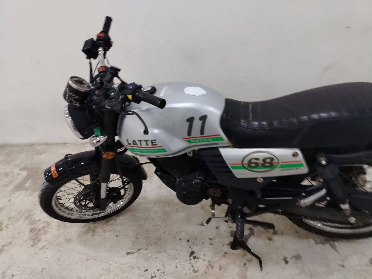 لاتي مودي20اوراق اصولي السعر مليون و200 للأستفسار 
***********
