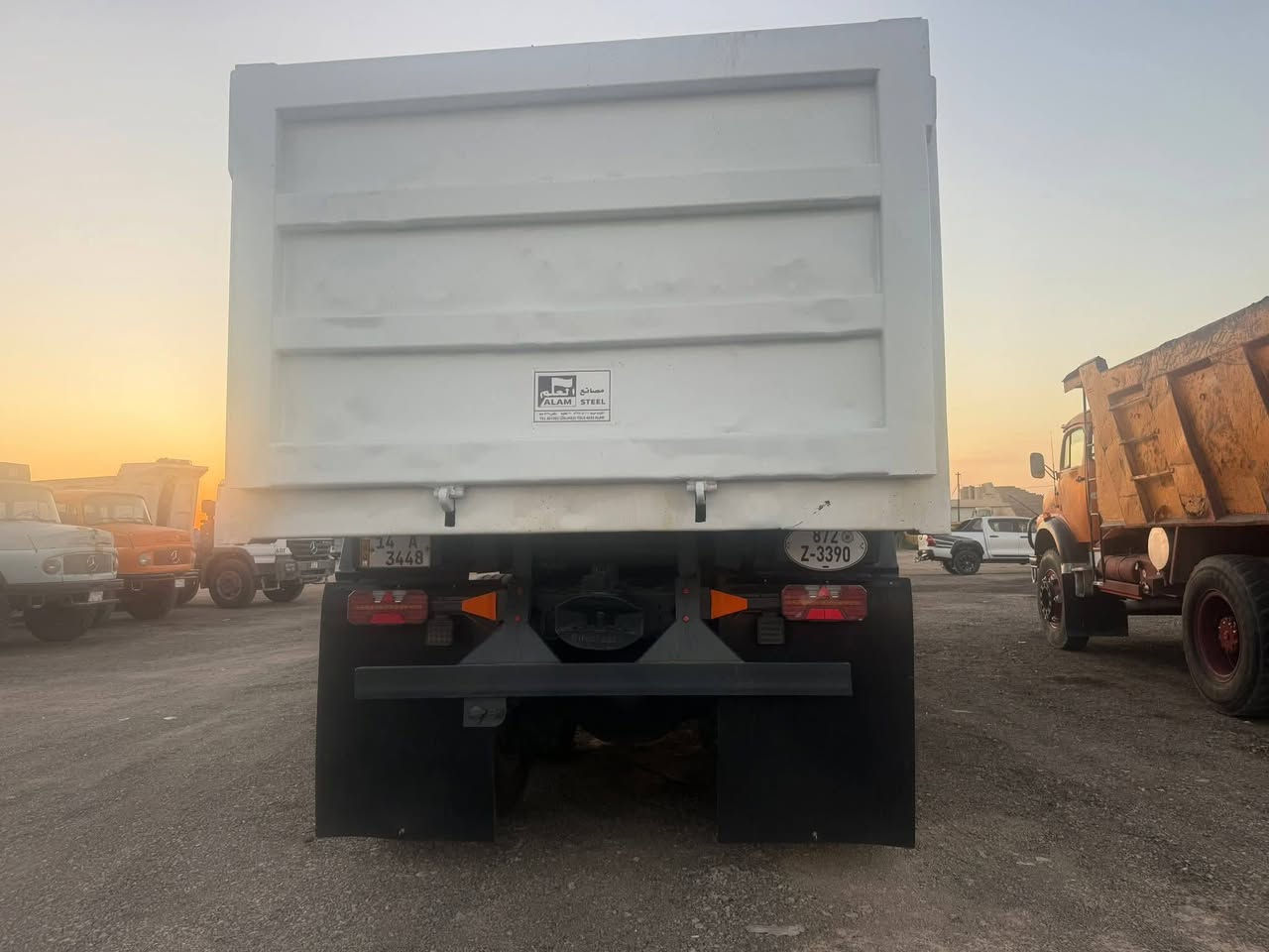 ٩٣ طول بلاد شاصي مكفول بدي الفلوجه تخم تاير مجموعه جيف محرك ٣٥ كير ١٦٠ تبريد شغال العنوان بغداد التاجي *********** /*********** ومن الله التوفيق
