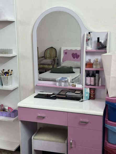 إعلان غرفة تركي ام نفر بناتي 

غرفة نظيفة جدًا فول استخدام قليل، وتتكون من 7 قطع وبحالة ممتازة.
الموقع: حي الجامعة – خلف الكوخ.
التواصل للشراي  فقط ومو الشراي يدخل خاص.

للاستفسار أو الاتصال:
*********** (واتساب)
