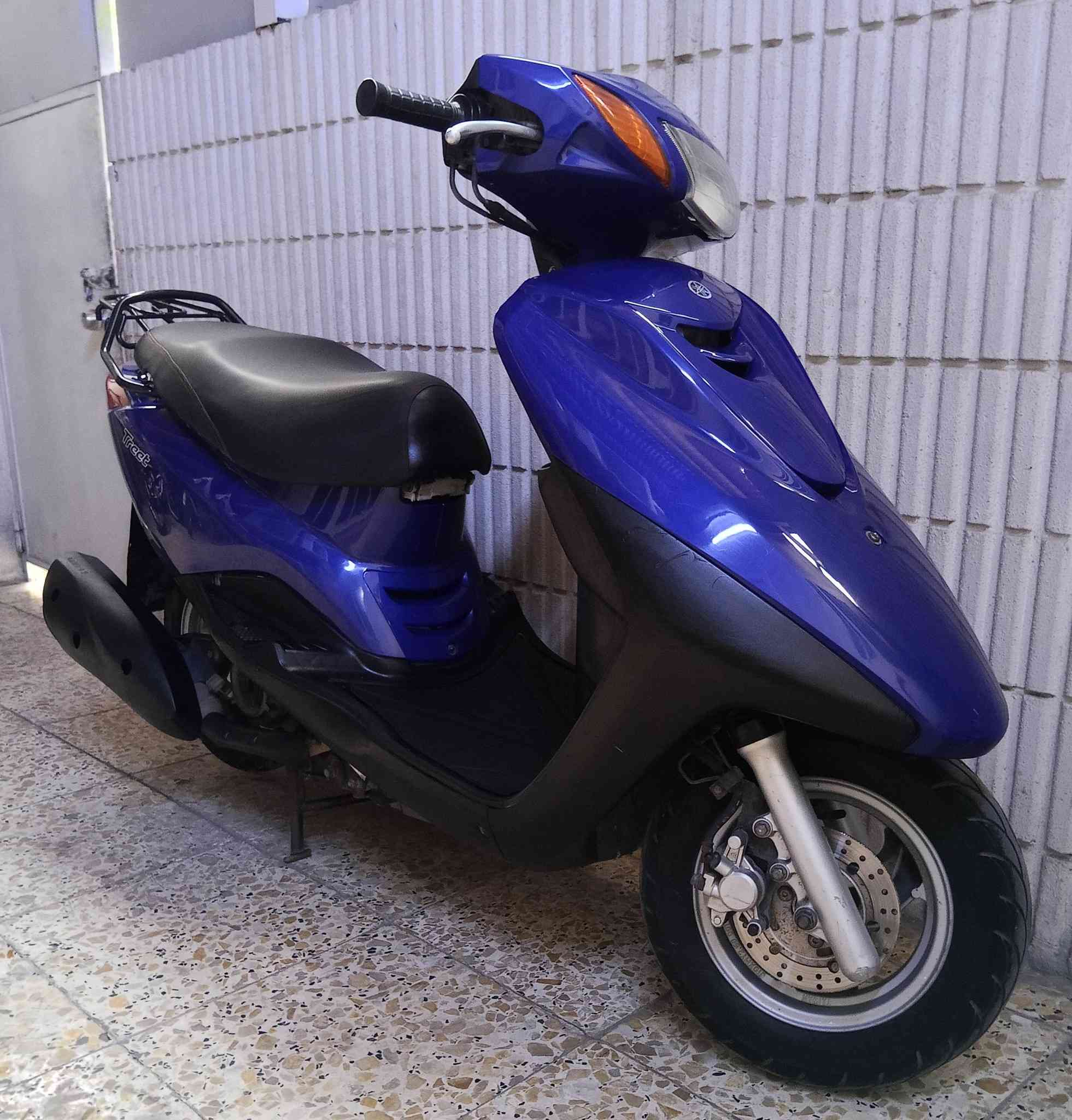 السلام عليكم
اكزز  140  ياباني 
مكينه مكفوله كفاله عامه برغي ما مفتوح بيهه 
دراجة بلادية ما بيهه اي نقص 
مكان الدراجة بالصالحية 
السعر  مليون و100 
للاستفسار  ***********
