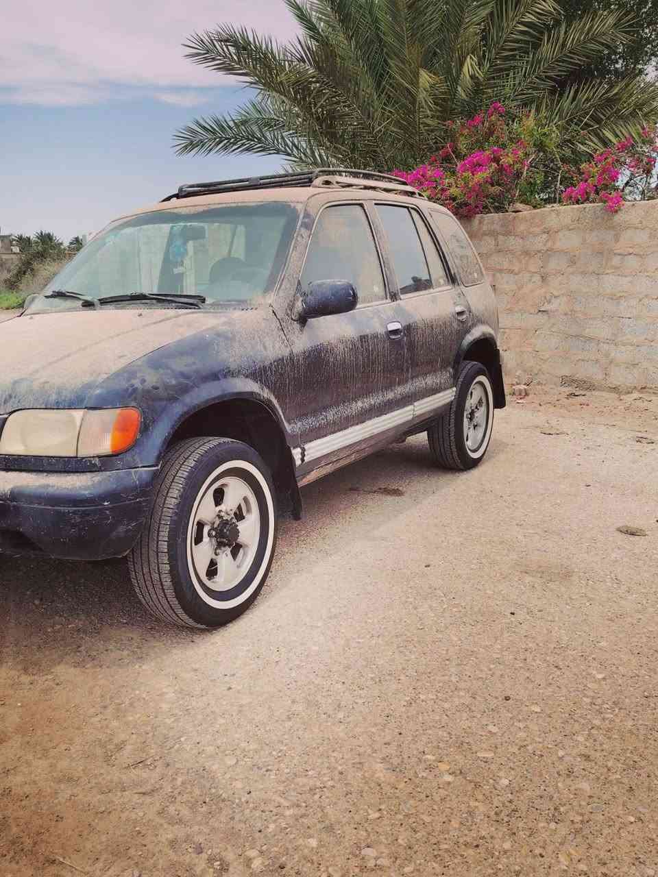 سلام عليكم سياره سبورتج قديم موديل 93 رقم بغداد نكليزي تحويل مباشر كير محرك اسكن مكفولات سياره جاهزه كهربائيات كله شغاله فور ويل شغال كير عادي العنوان محافظة واسط قضاء العزيزية السعر 40 وبيه مجال ***********
