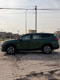 هايلاندر XLE • وارد امريكي • رقم بصره