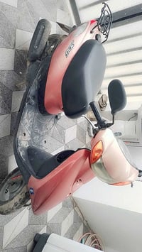 دراجة كهربائية • سكوتر كهربائي