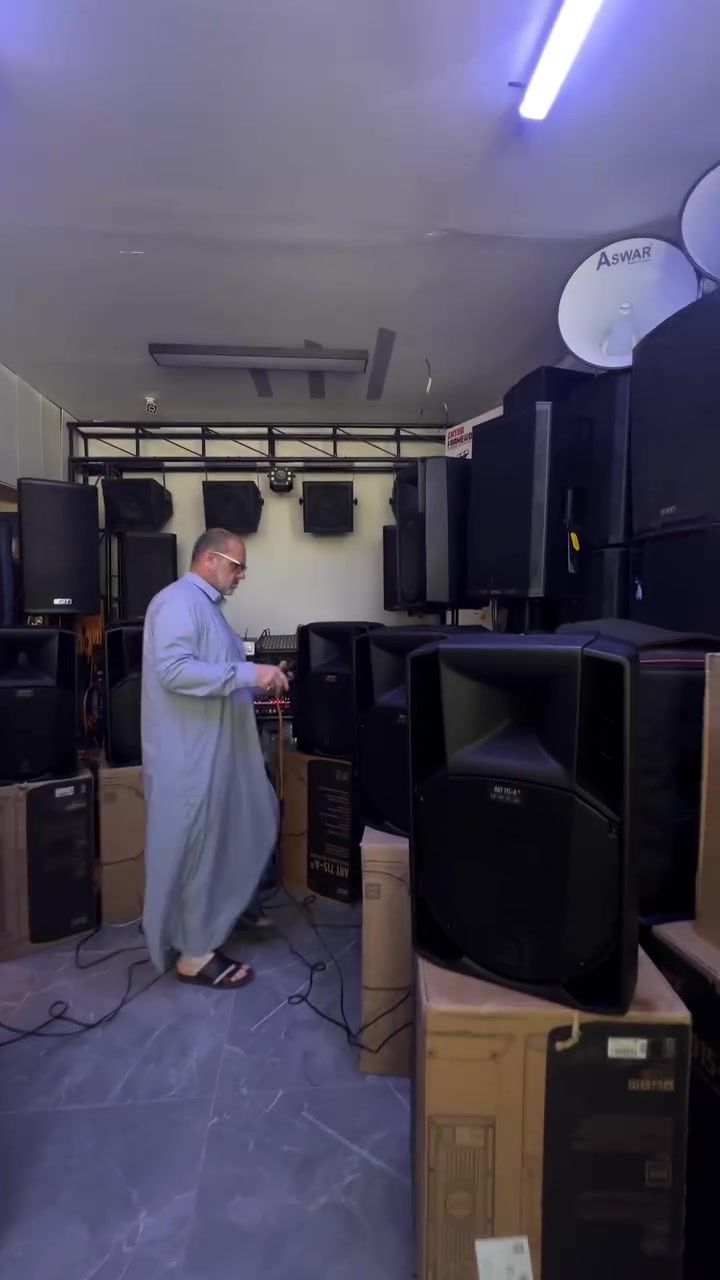 اللهم صلي على محمد وآل محمد 
تم تجهيز الاخوه اهالي بغداد الحبيبه قضاء المحموديه 
جهاز مكسر داينكورد اخرس 1000
سستم سماعات/3 ازواج  /RCF /715)
ومن الله التوفيق والسداد 

   📍  ⬇️⬇️عنوان المعرض ⬇️⬇️📍
📍العراق _ ذي قار _ سوق الشيوخ _ شارع القادسية مقابيل مدرسة الوهج الاهلية 📍 
#يوجد خدمة توصيل لجميع المحافظات
للطلب والاستفسار مراسلة الحساب او الاتصال على الارقام التالية 
***********
***********
#الدر_للصوتيات
