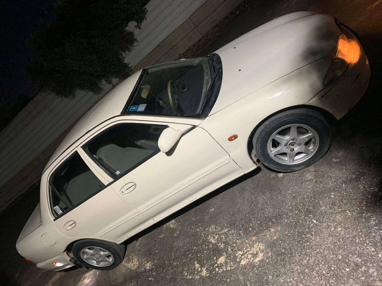 بروتون ٢٠٠٤ نظيف
محرك ستندر 
تحويل ثاني يوم 
رقم بغداد انكليزي 
 هزة قبل ١٠  أشهر 
السنوية بأسمنا و تنتهي  ٢٠٣٠ 
السعر ٥٣ وبيها مجال .
السيارة خاصة ببنية.
النقص التبريد عاطل لكن منظومة التبريد كلها موجوده والتدفئة شغالة.
للأستفسار الإتصال على الرقم 
***********
***********
