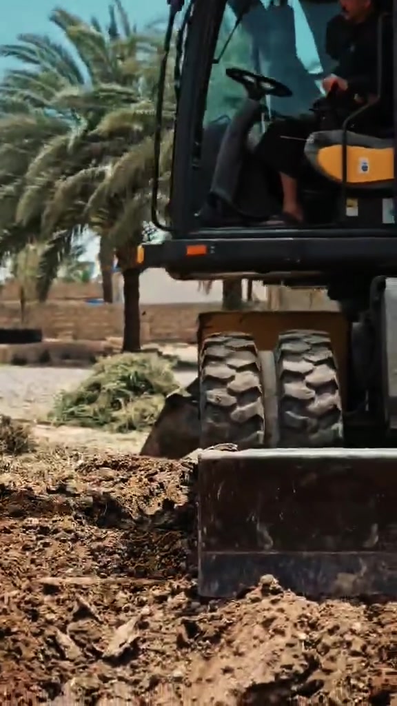 السلام عليكم
حفاره فالفو حجم 160جب 3قطع تأسيس نقار بلادي خفيف ثگيل شغل مابيه فطر اكسل 3دشالي رقم سليمانيه 
السعر 220بيه مجال 
***********
رجأن المو شراي لا يتصل
