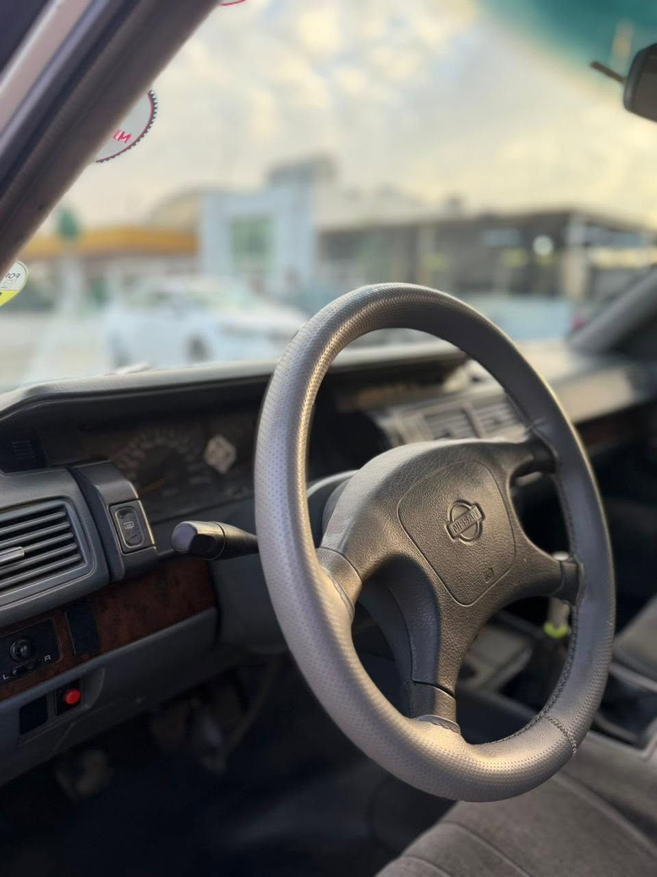 سلاو سدريك موديل ٢٠٠١
هه مو گيانى به شه رت 
ليدراوى نيه  
ته بريد  
ره قم بغداد  سه نه وى تا ٢٠٢٩ تازه يه 
مه شروع وه ته نى  
ره قه مى ساحيبي جوابى  مه سج نادم 
***********
