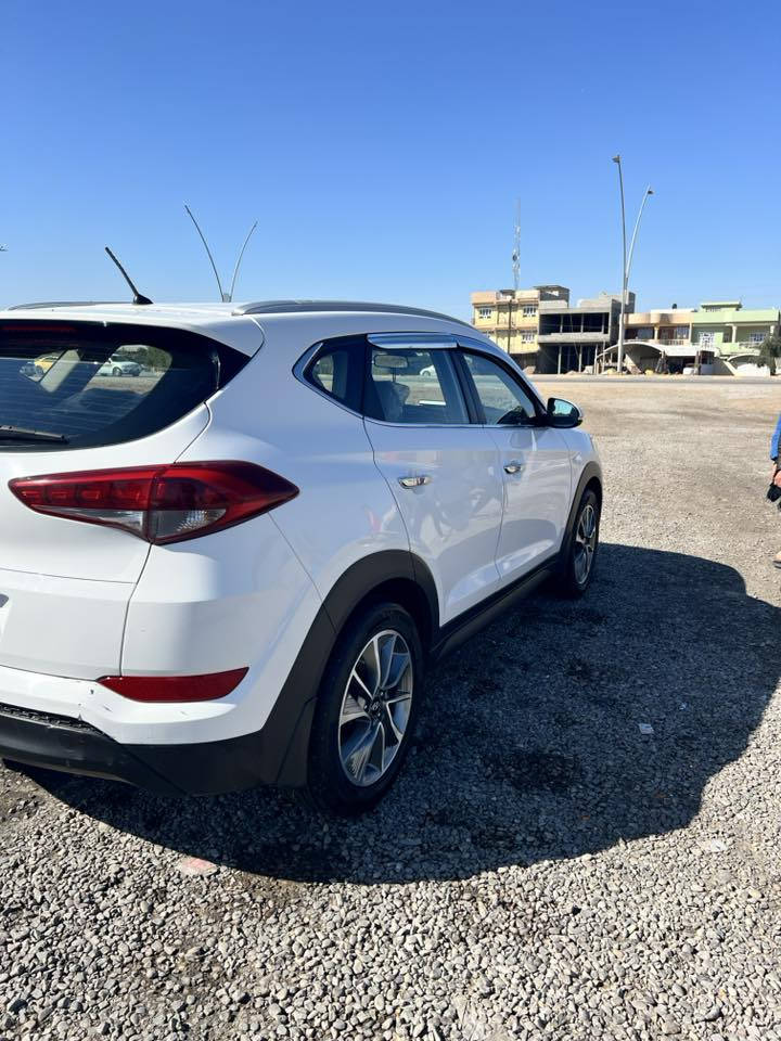 توسان موديل ٢٠١٨ مكفوله كفاله عامه
خليجي السعر شدتين وبيه مجال 
***********
***********
