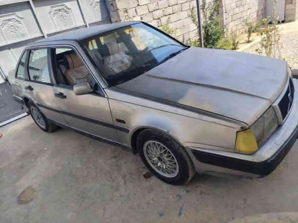 السلام عليكم 
سياره فالفو للبيع 
حجم 440

تريد مكاتبه تريد تحويل 
رقم فحص كركوك 
سياره نشاطه نضافه فول 
محرك معمر جديد
مكان السياره جنوب الموصل حمام العليل 

***********

سعر السياره مليون و 750 
وبيها مجال
