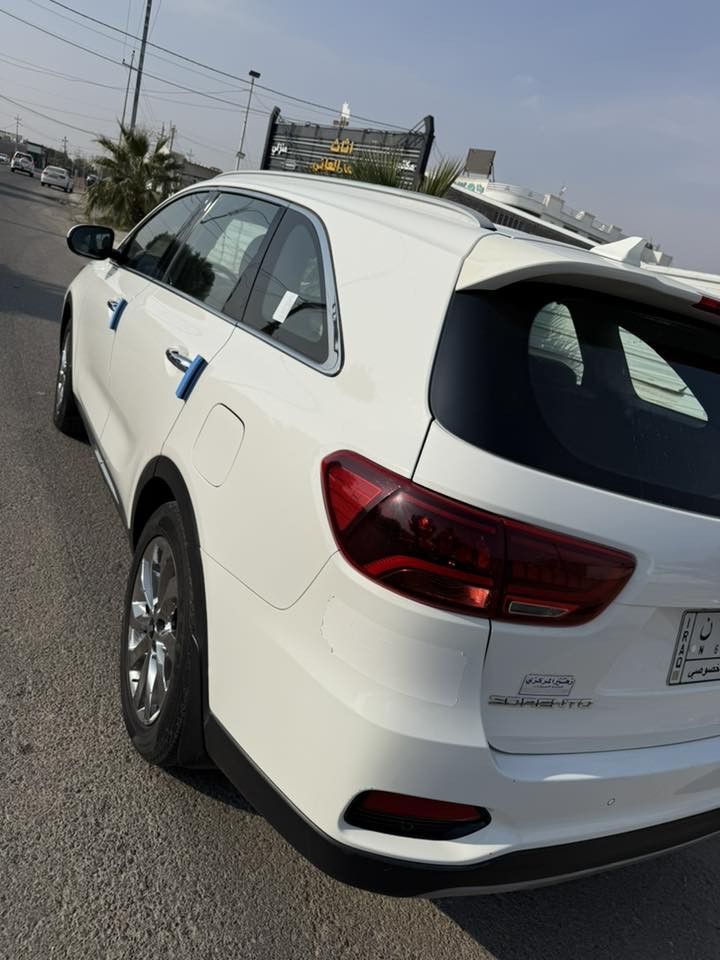 كيا سورينتو2020/خليجي
رقم بغداد مشروع وطني

السيارة ماشية // 118 الف 

السيارة جديدة بمعنى الكلمة 
بيها صبغ جاملغ امامي بدون دواخل وشوي بارد 
حتى نگراش بالبنيد ماكو 

وشرط السيارة احلى من الصور 

مواصفات //

بانورما السياره

حجم المحرك 3500
6 سلندر 

مفتاح التشغيل بصمة

حساس امامي

الكشنات كهربائيه

حساس خلفي 

بك لايت led 

فتح الجنط الخلفي اوتو

المقاعد جلد7 

ويل كب 19

كاميرا خلفية  

يدات نيكل 

نطام ترحيب عند الاقتراب 

انظمه قياده ايكوو وسمارت وعادي 

مخرج USB 

‏ABS

نظام التزحلق

المري شفط

اشاير بالمرايا

بصمه تشغيل 

تبريد ثلاث قطع

تحكم ستيرن جهتين

بردات أبواب خلفية بلاديه 

 مكان السياره الرمادي الاتصال //‭0782 651 8608‬

السعر // 235 وبيها مجال
