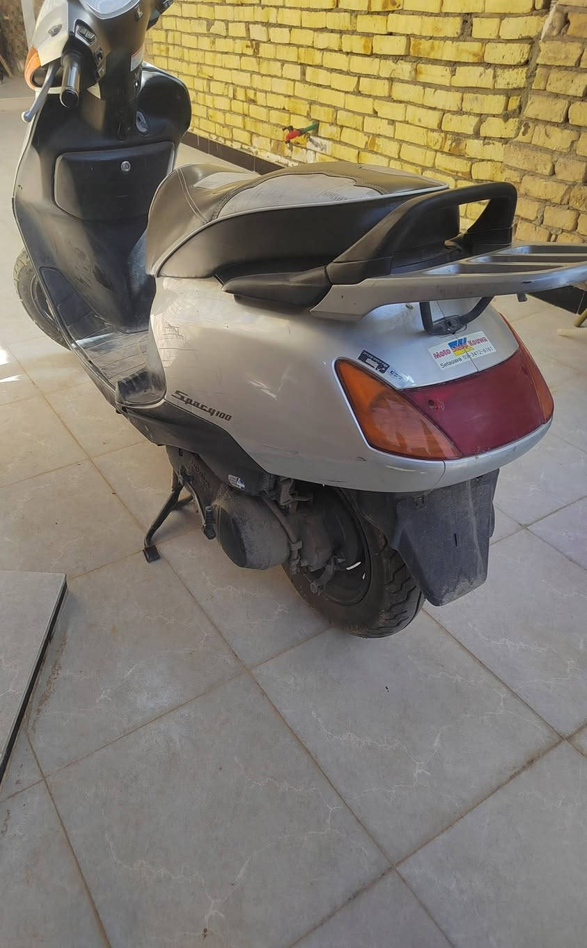 السلام عليكم موجود سبيسي نضيفه مكينه ناعمه مابيها بس شخوط قليله بالكفر


**إذا كنت صاحب هذا الإعلان وتريد حذفه لأي سبب، رجاءا أرسل رسالة إلى الدعم الفني**