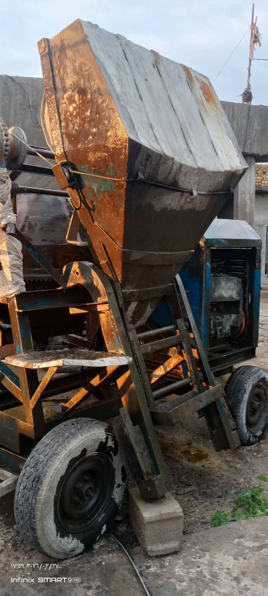 سلام عليكم ورحمه الله
للبيع خباطه لبناني اسبكتو باب اول 
جاهزه هيه وغراضها شرط الشغل 
محرك مجفت جديد 
غراض وياها سكله طابق ثاني 
عربانه جبيره وصطل 
درايب خشب عدد 6 
مكاني صلاح الدين بلد 
السعر 4500 اربع ملاين ونص 
الهاتف ***********
