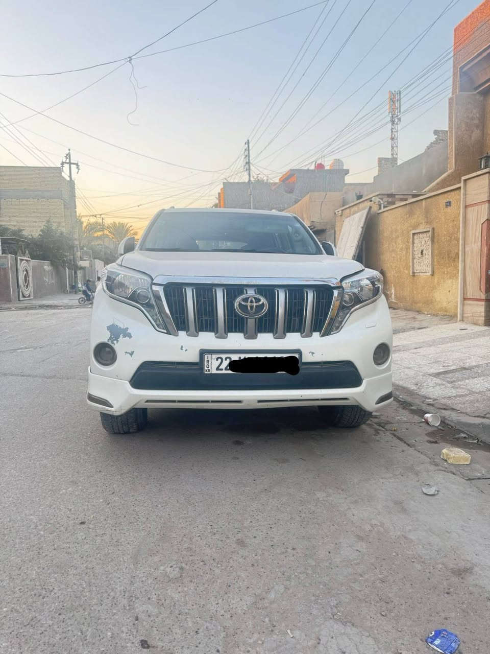 السلام عليكم
 برادو موديل 13 محدثه 17 جديده 
 محرك 4 سلندر  مكفول ما مفتوحه 
7 راكب 
3 قطع تبريد حداده تخم تاير جديد 
مكفوله عل صبغ شبر بالجاملق الخلفي
 رقم ربيل بسمي تحويل ثاني يوم 
مكان السياره بغداد
 السعر 235 وبيها مجال
‪0775 558 7950‬‏
