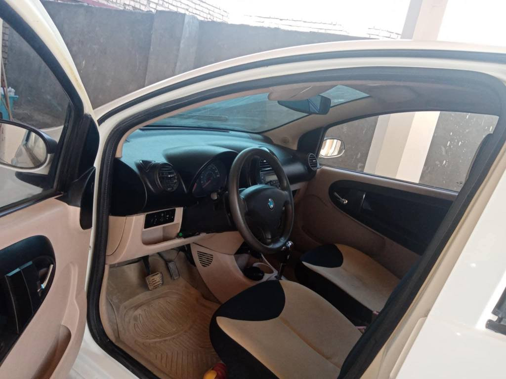 باندا للبيع

سيارة جيلي باندا 2013 بحالة ممتازة مثل ما بالصور. اوتوماتيك. تبريد جيد. تايرات جديدة. محرك وگير بحالة ممتازة. ماشية   34222 كيلومتر  كما في الصورة . كاميرا امامي وخلفي. ما بيها اي نقص . السيارة مشروع وطني و باسمي. السعر 50  وبيه مجال قليل. المراجعة مع الرقم ***********

مكان السياره بابل - سدة الهنديه الفلوجة, الأنبار
