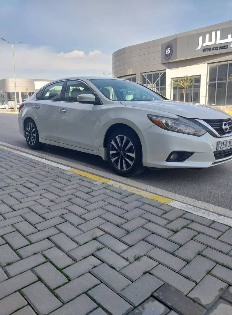 ‎***********
‎نیسان ئەڵتیما 2017 SL
‎فول مواسەفات
‎بەسمە
‎سلایت
‎ناوزەرد
‎شەغال
‎ڕادار
‎کوشن هیتەر کارەبا
‎حاسە و کامێرا
‎سەنەوی تازەیە ، سونەریشم داناوە 
‎سەیارەکە بێنوقسانیە پەڵەیەک بۆیاخە بێ ناو بێ ئێرباگ
‎ السليمانية, العراق
