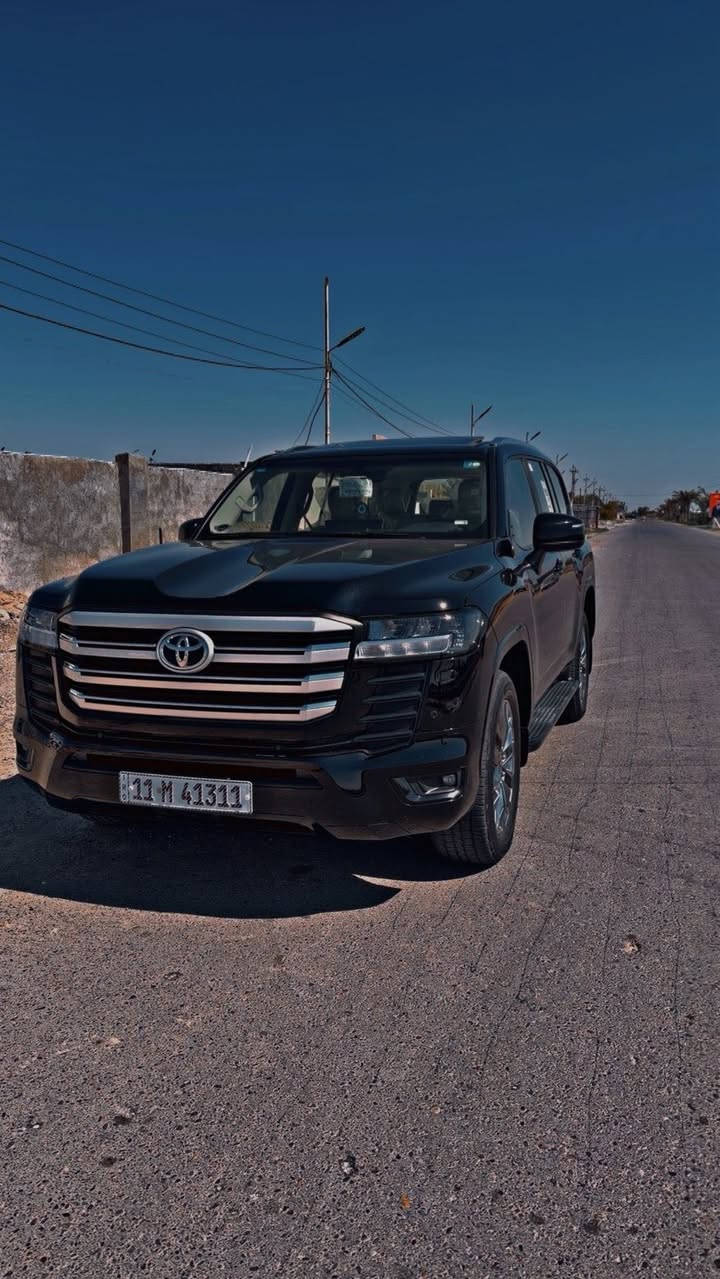 سلام عليكم لاندكروز موديل 2022 SAS تطبيق  كفاله عامه مغله ppf ماشيه 42000 سياره كلش جديده السعر 73500 بيها مجال بسيط مكان السيديه. الاستفسار ***********
