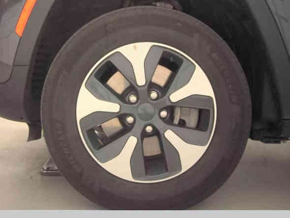 وارد امريكي فول بدون ايرباك كلين فقط رصعه في الصندوق دخول جديد

‏ Grand Cherokee limited 4Xe 2024 2.0L

  فول مواصفات ماشيه 40 الف  ميل 

 رقم بغداد

🟫 حجم المحرك ٢٠٠٠ تيربو جارج ٣٧٥ حصان مع محرك الكهرباء اسرع من الهيمي

نظام الشحن : الشحنة الوحدة تمشيك ٤٥ كيلو بدون بانزين نهائيا يعني بالداخل متحتاج بانزين بس اشحن كهرباء  

  محرك تيربو + هايبرد + بلك ان🔌

 جميع الايرباكات  سليمه   كامله

صور امريكا موجوده  بالمنشور 

🔴 3 ثلاث شاشات

🔴 حساسات خلفية

🔴 ‏‎حساسات جانبيه بالمري

🔴 خمسة راكب 

🔴 رادار 360 درجة 

🔴  تحديد مسار   

🔴  تبريد قطعتين 

🔴خمس انضمة قيادة 

🔴 بانوراما 

🔴 دفع رباعي. 

🔴 كير ماوس مع وضعيات القياده المختلفه للجبال والطرق الوعره والرمال والطين

🔴 شفتات ستيرن 

🔴 هاند بريك بصمه 

🔴 ️مقود جلد + تدفئة 

🔴 شفتات ستيرن

مواصفات 

1️⃣ لايتات لد 

2️⃣ هيترات في الكشن 

3️⃣ شاشات دجتل شاشه كبيرة مع نفكيشن GPS بدون نت 

4️⃣ كراسي خزن ميموري  

5️⃣ سستم صوت ALPINEو دمام خلفي بلادي 

6️⃣ تشغيل عن بعد

7️⃣ نظام محاكاة العجلة الذكي 

8️⃣ نظام ملاحة 

9️⃣ نظام قيادة ذاتية بريك امامي خلفي اوتو (توقف ذاتي عند السهو)     

🔟 السعر 33000 و بيها مجال بسيط

للاستفسار : *********** بغداد
