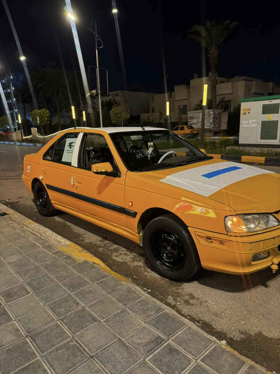 السلام عليكم بيجو بارص2015كير ومكينه وكهربائيات وحداديه خير من الله تجي وشوف بعينك رقم انلكليزي مصبوغه حزام للجماليه مصفره هيه وغرمات مكاني بغداد شارع حيفا 54وبيه مجال ***********وتساب
