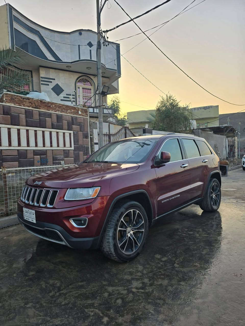 سلام عليكم
جيب جراند شيروكي
 2016 لاريدو
السياره ماشيه 91180 الف ميل 
حادثها جاملغ و بنيد بدون دواخل 
مكينه و كير كفاله وضع الشركه 
رقم بغداد بأسمي تحويل ثاني يوم 
فتحه 
كامري خلفيه دواره
حساسات خلفيه 
نضام رادار خلفي توقف ذاتي ومانع اصطدام
تو ويل 
شفتات ستيرن 
كشنات تدفئه 
دخول ذكي 
صندوق كهرباء 
تشغيل عن بعد 
السعر ...185... وبيها مجال 
مكاني بابل
***********
