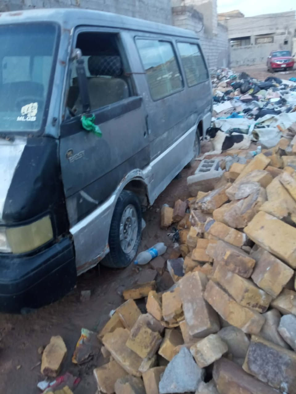 كيه بسته رقم احمر بابل سياره ماناقصها شي ومكينه لابخار ولاشي وكير كلشي مابي واكسن وسياره حلوه وينطوها كاز مكانها النجف كوفه شارع المعمل سعرها  15وبيها مجال للاستفسار الاتصال علئ رقم ***********
