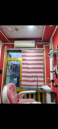 غراض حلاقه للبيع وبسعر مناسب جدا الاستفسار اتصل على هذا الرقم 07703261...