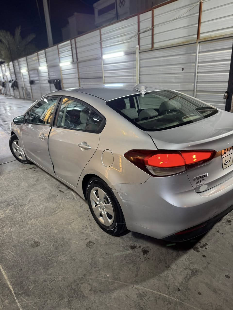 سلام عليكم 
للبيع كيا فورتي 2017
مكينه كير حداديه مكفولات 
تبريد ثلج 
رقم اربيل سنويه ساقطه بل24  
مكاني كربلاء 
تايرات باتري جاهزه من كلشي مكينه 2000دوش كير اي تي 
***********
