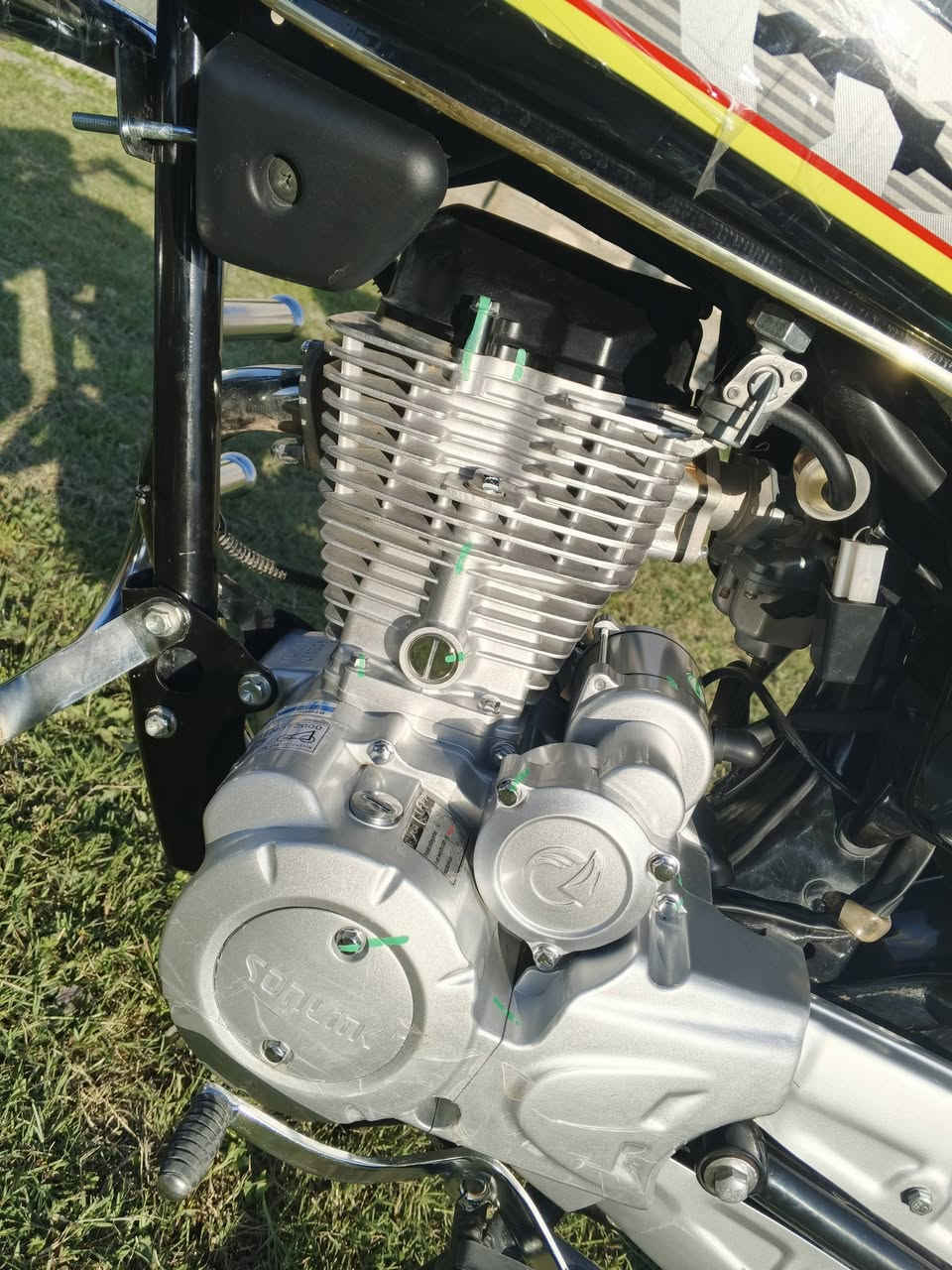 سلام عليكم
للبيع دراجه ايراني موديل 25 ماشيه 4الاف دراجه نضيفه في حاله وكاله اي خلل ما بيهه كلشي بيهه شغال لسع ر850 العنوان تاجي مقابل منشأه نصر
***********
***********
