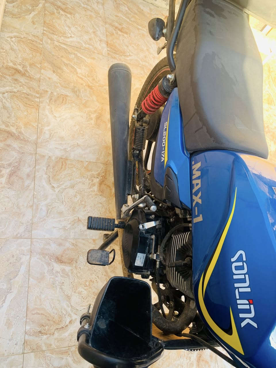 يالله السلام عليكم دراجة للبيع سونك ماكس وان موديل 25 طلعتها من المعرض نهاية السنه دراجة جديدة خير من الله نضافة فول ما مفتوح ولا برغي بيها شلعة خير من الله السعر900 او بيها مجال حك الجية العنوان بغداد قرب مدينة بسماية ناحية الوحدة الخاص مفتوح


**إذا كنت صاحب هذا الإعلان وتريد حذفه لأي سبب، رجاءا أرسل رسالة إلى الدعم الفني**