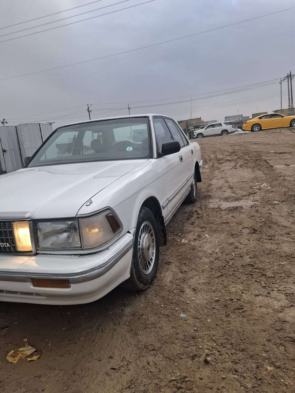 السلام عليكم سيدان موديل ٩٠ يسرى بلاد مكينه او كير جدد ففتي شرط حداديه من الطول للطول جديده تخم تاير كهربائيات كلها جاهزه رقم نجف دولي مداور  مباشر دواخلها نظيفه كلش مصبوغه حزام جماليه  السعر 60 او بيه مجال العنوان ناصريه سوق الشيوخ  الاتصال على الرقم ***********
