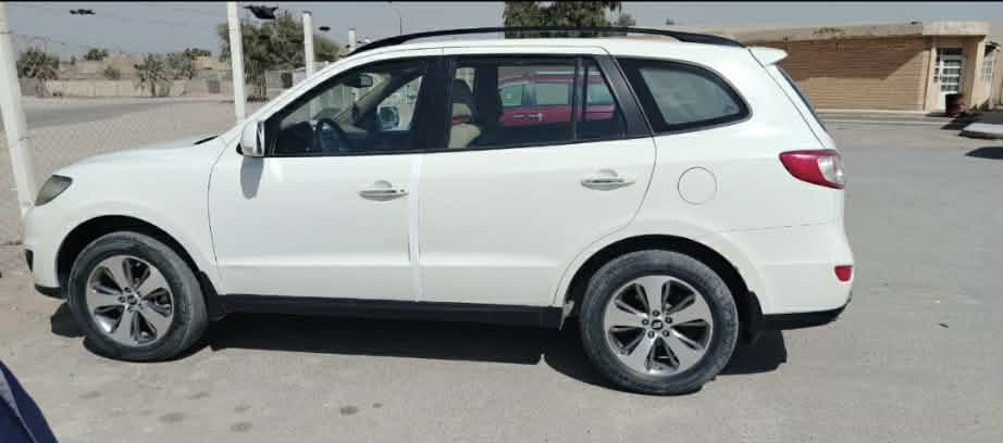 سنتافي موديل 12 اربيل
فول سياره عدا جلد 
مكينه 2400 تخم تاير مكينه وكير جدد ماشيه 185 حلوه سياره وجديده عدا باب صدر نص بيه صبغ فقط وباقي مكفوله سياره مكانه بكوفه سعره 147 بيه مجال قليل *********** بسم كردي تريد وكاله تريد تحويل اني حاضر
